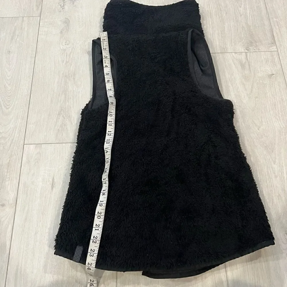 Ivivva by Lululemon girl's reversible fuzzy vest size 12